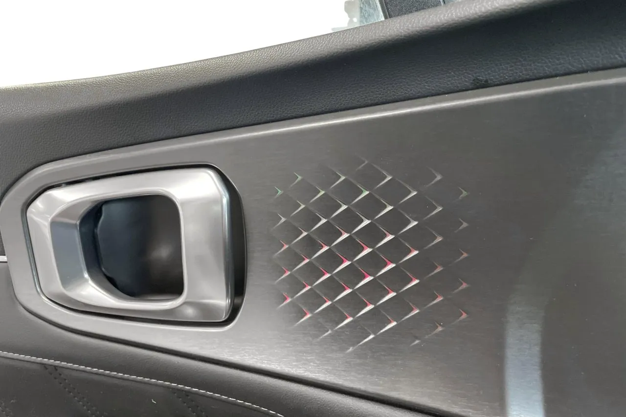 Vehicle image 22