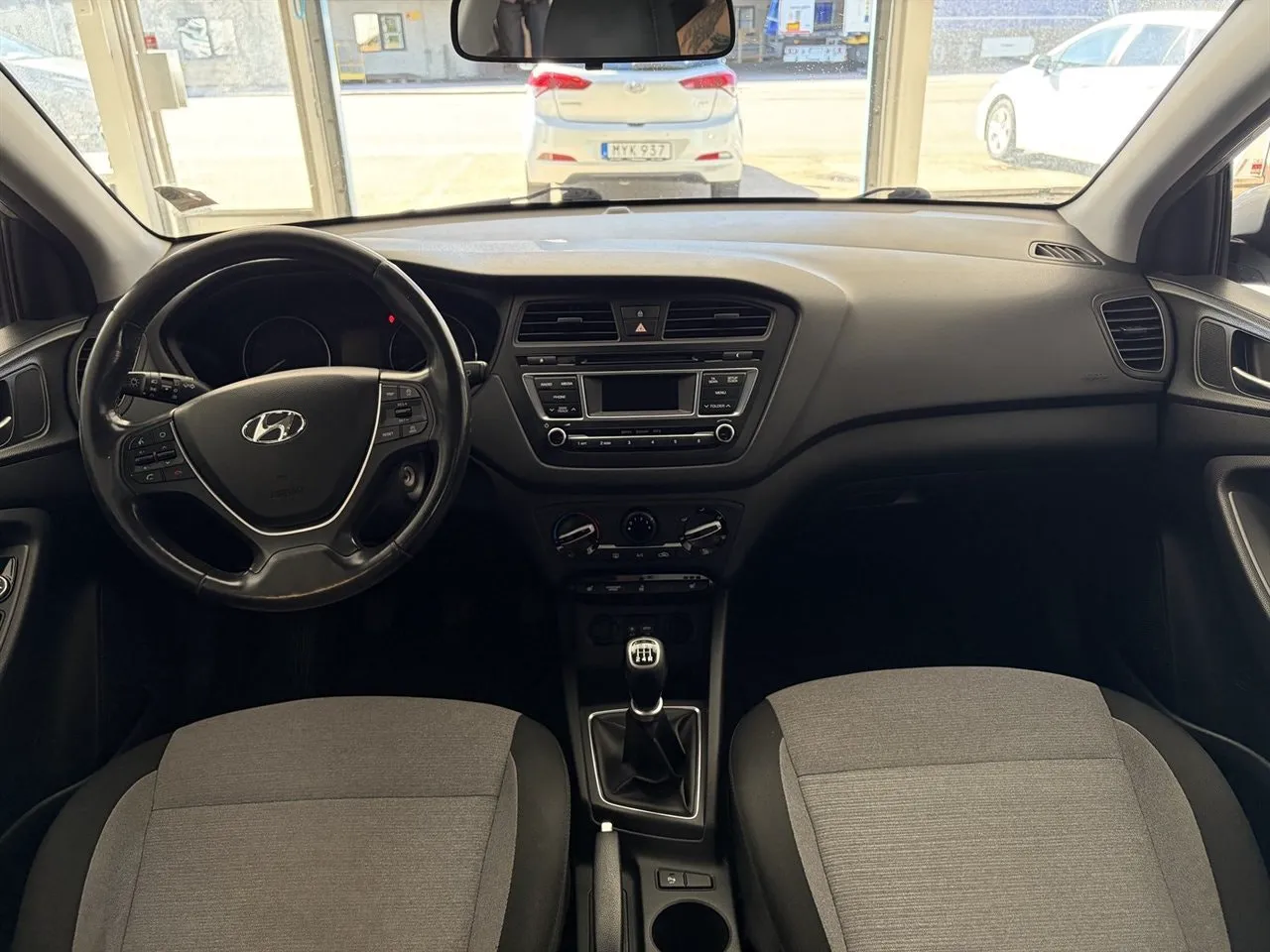 Vehicle image 8