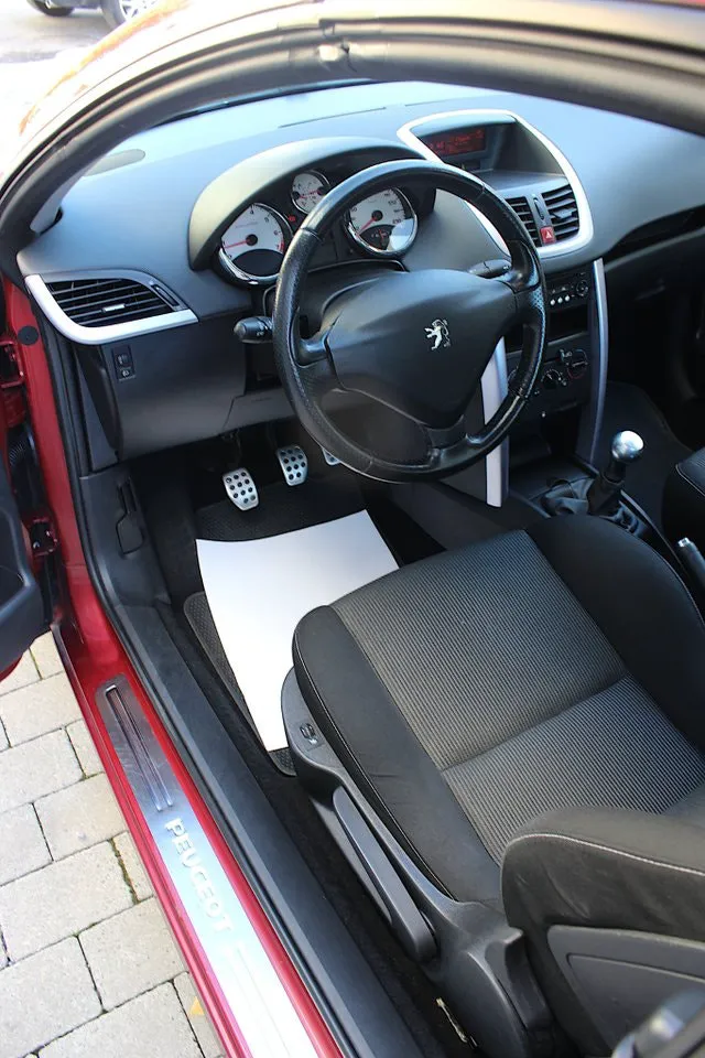 Vehicle image 21