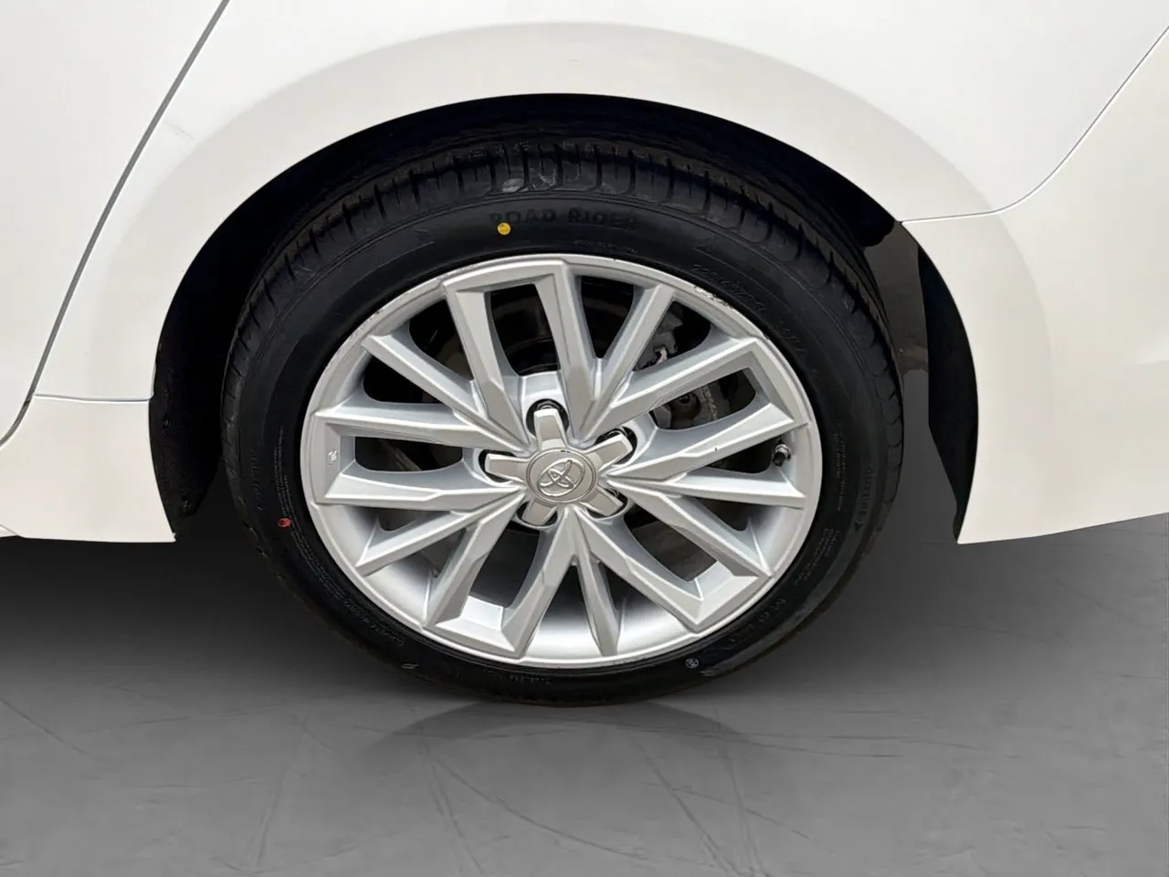 Vehicle image 23