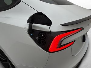 Tesla Model 3 bild 26