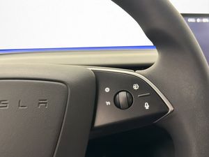 Tesla Model 3 bild 14