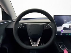 Tesla Model 3 bild 13
