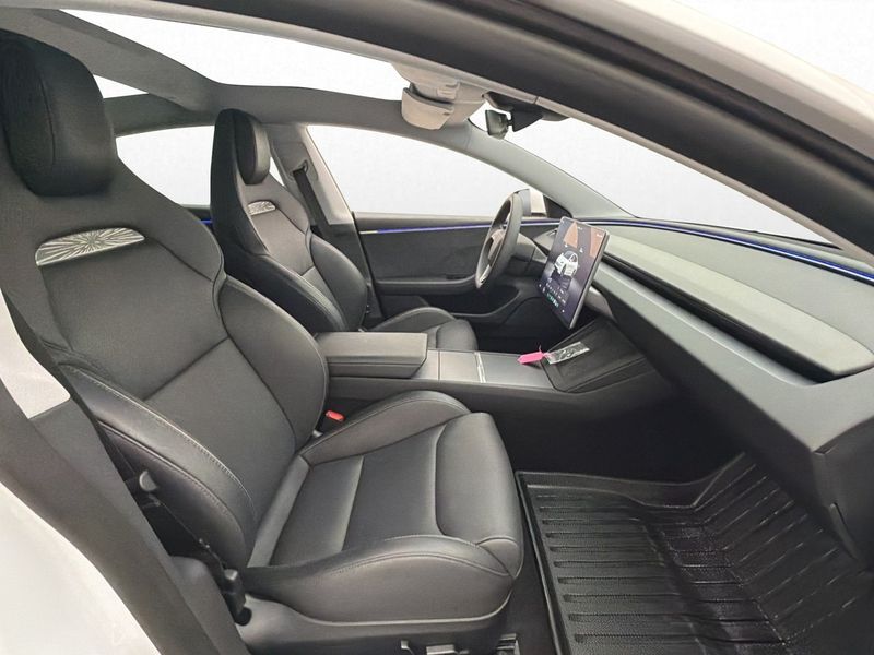 Tesla Model 3 bild 22