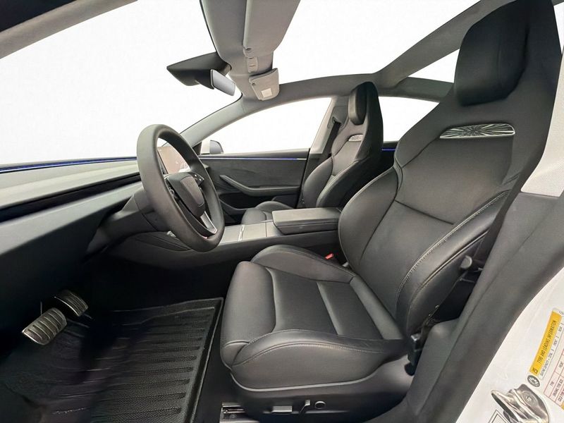 Tesla Model 3 bild 11