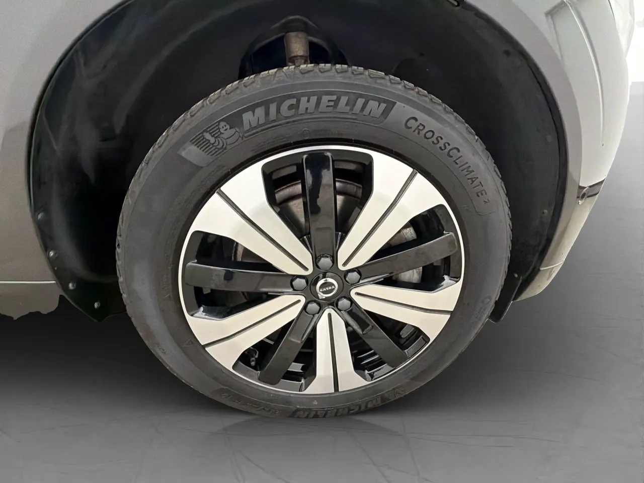 Vehicle image 33