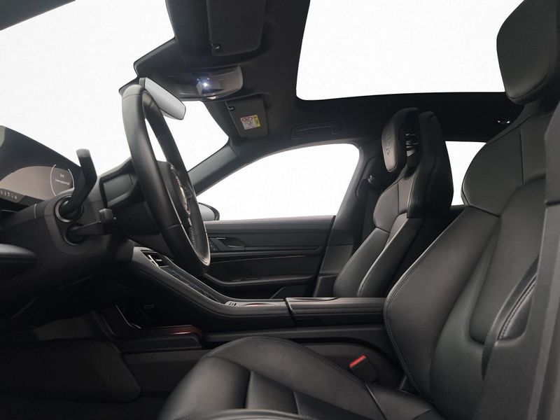 Porsche Taycan bild 15