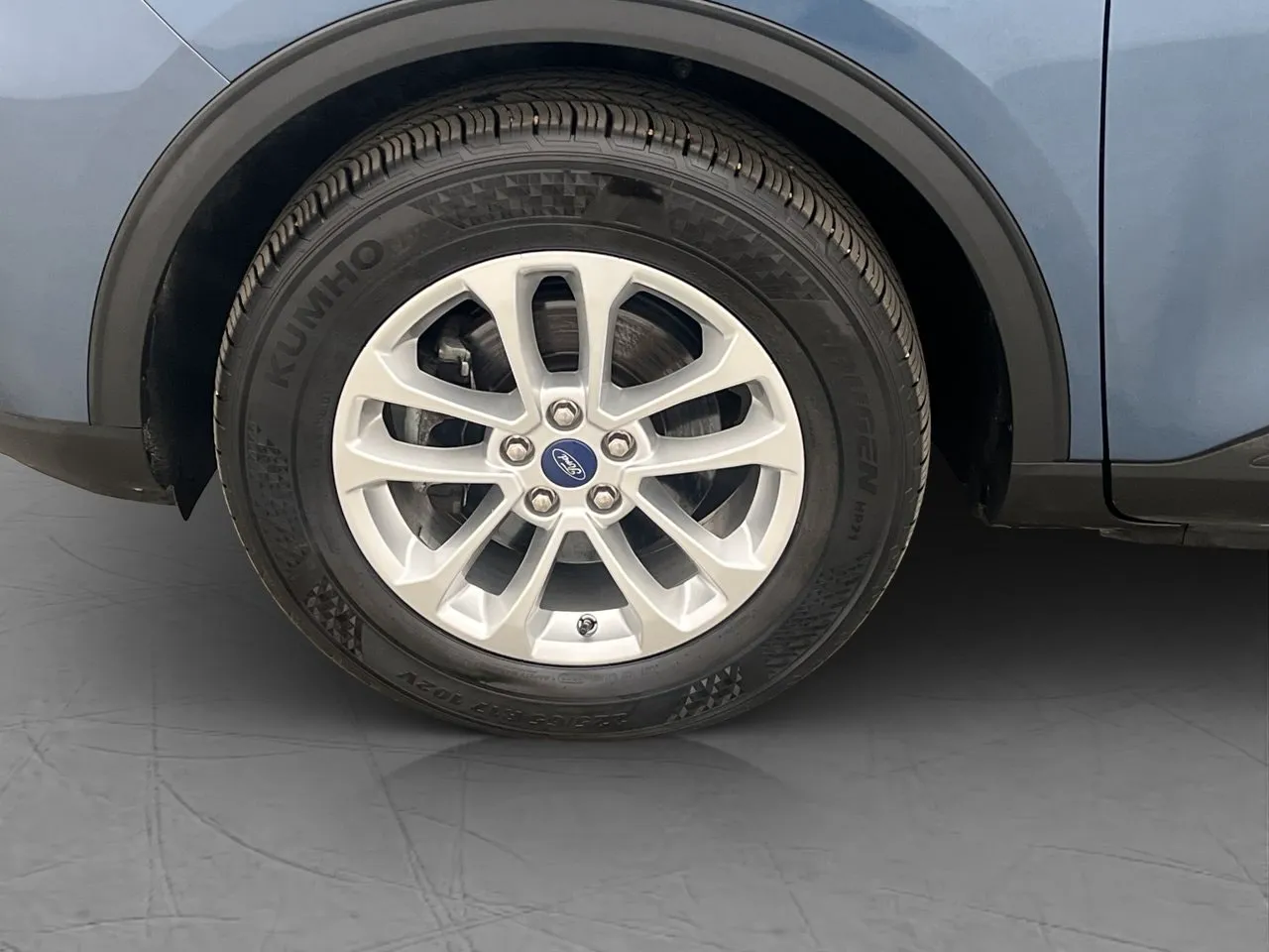 Vehicle image 24