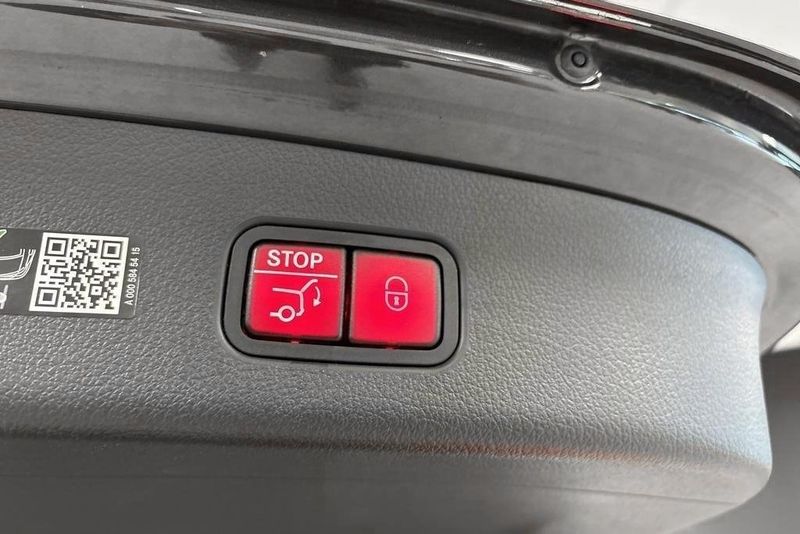 Mercedes GLC300 bild 15