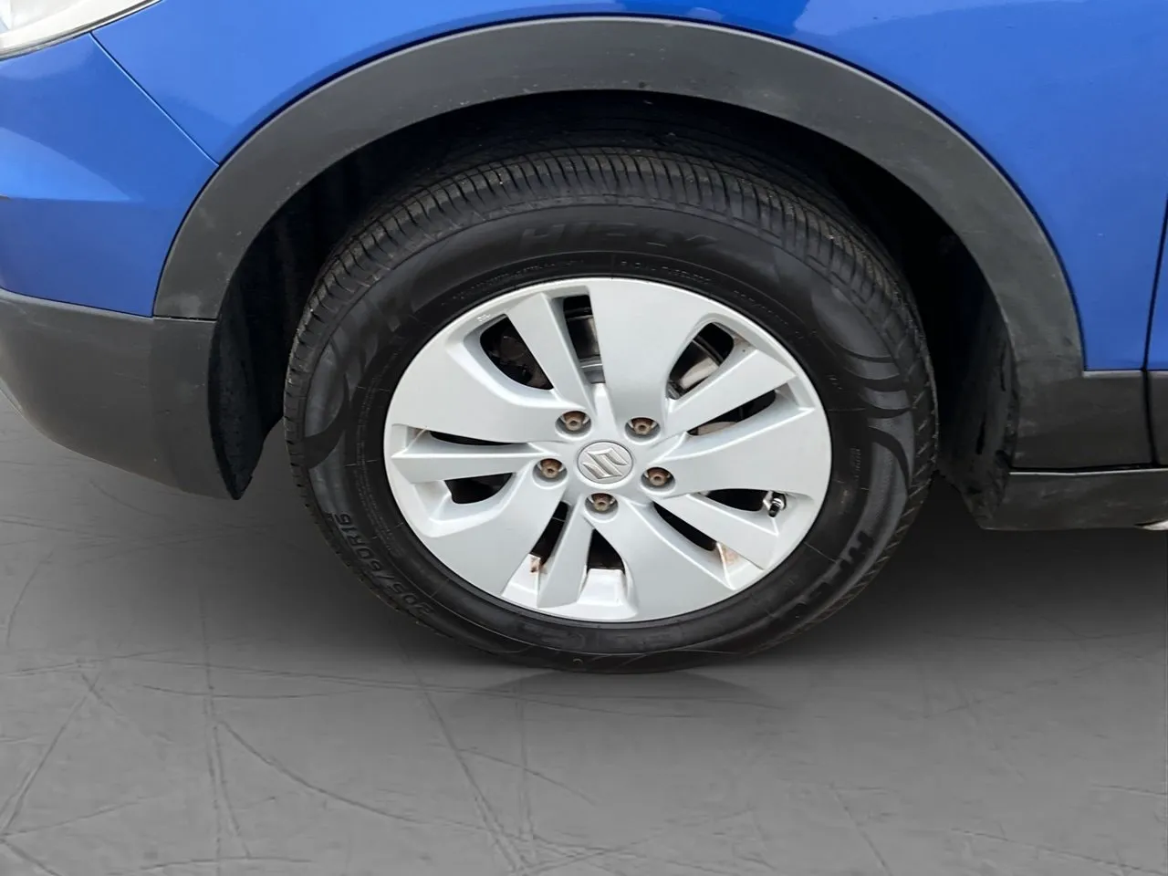 Vehicle image 25
