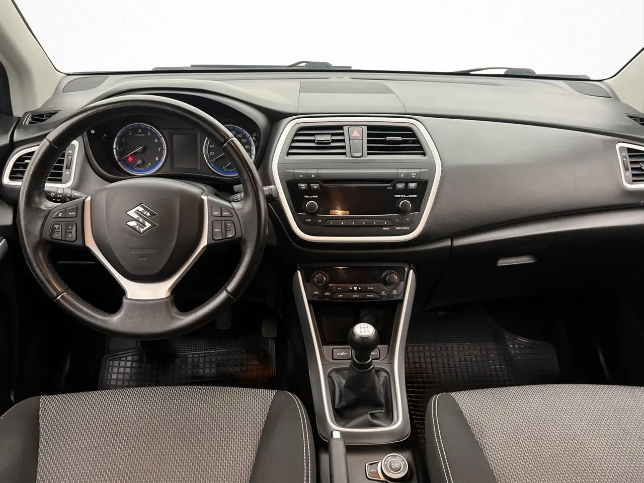 Vehicle image 13