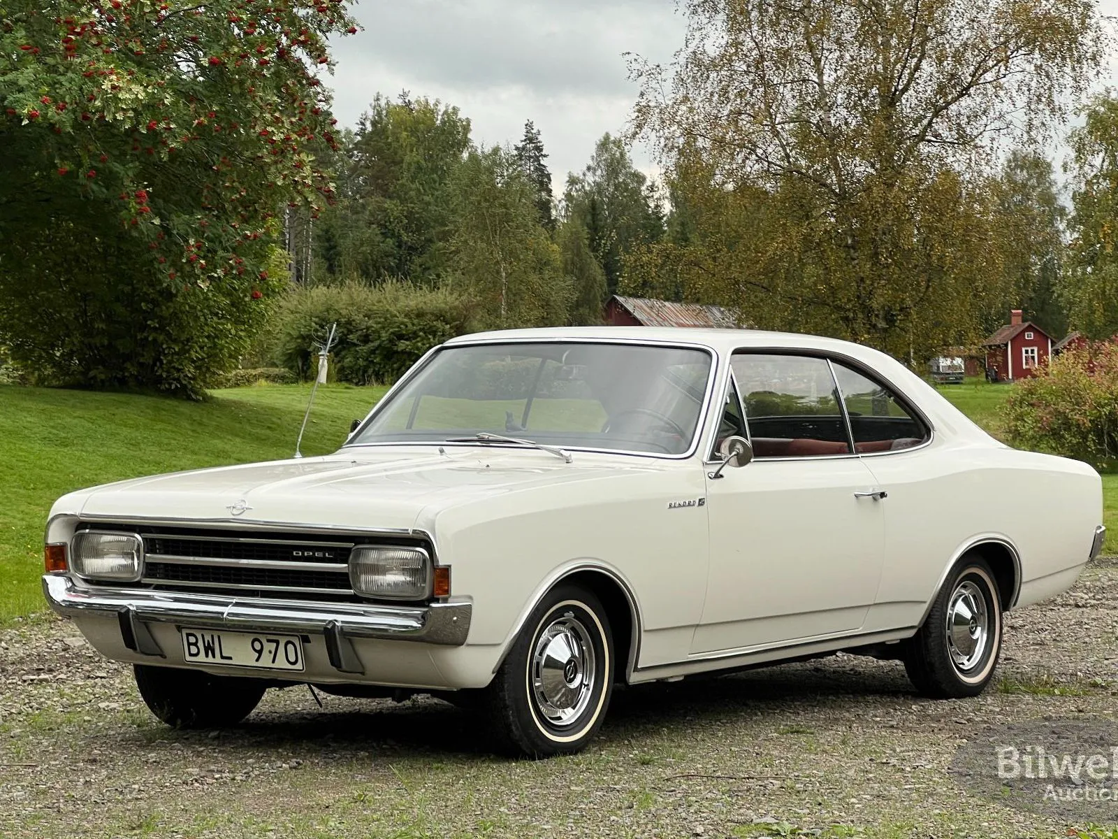 Vehicle image 35