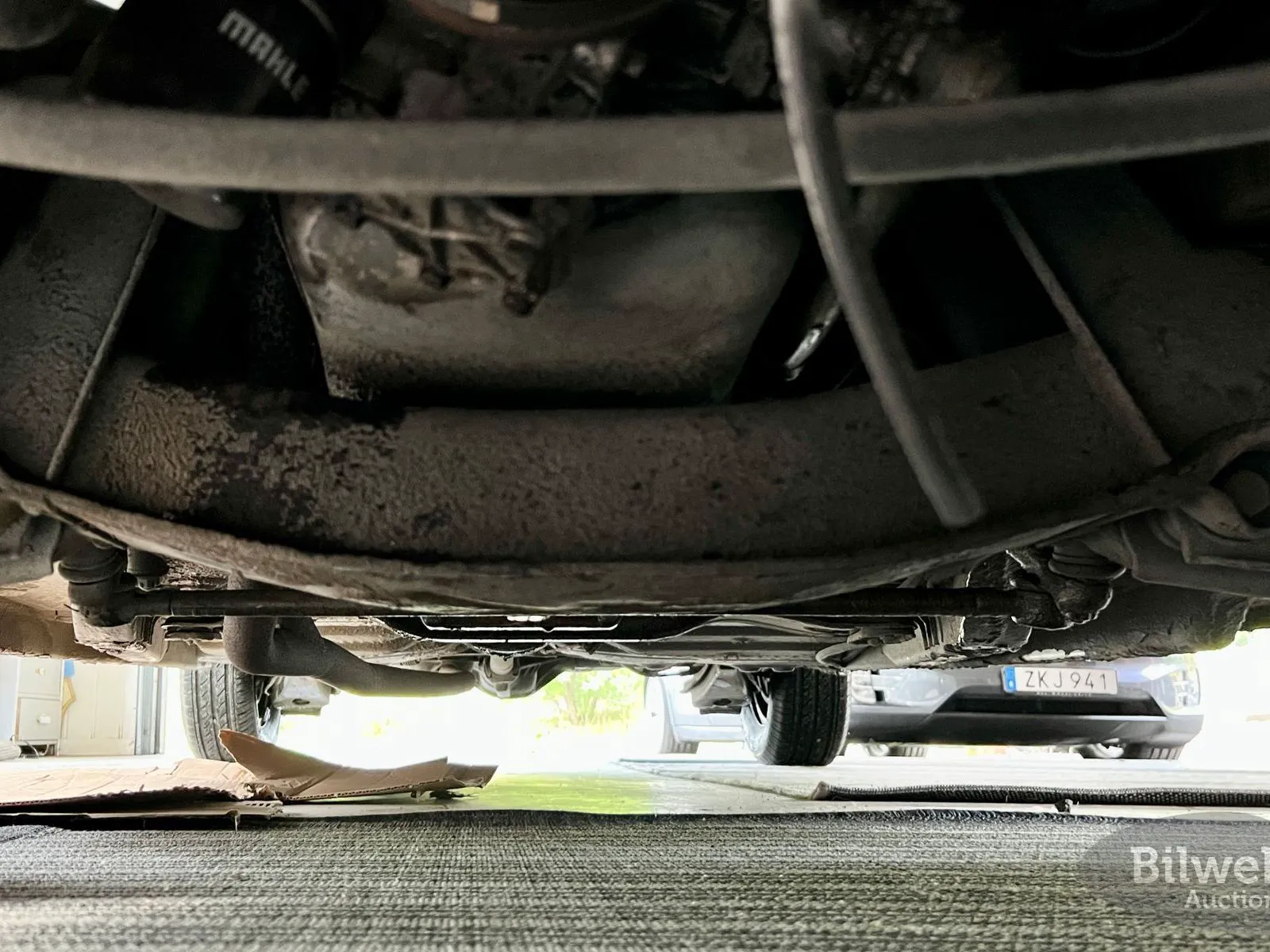 Vehicle image 101