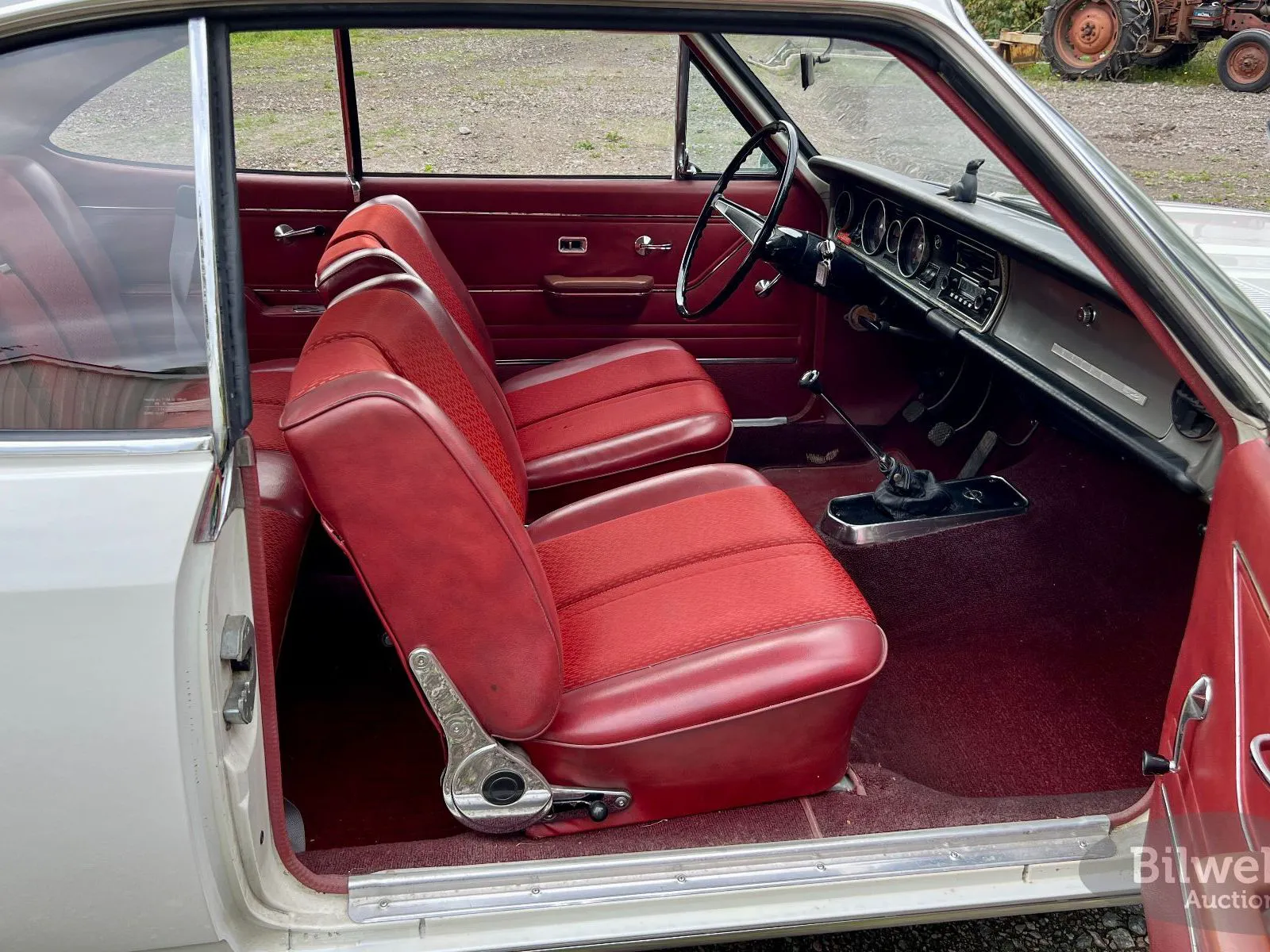 Vehicle image 19
