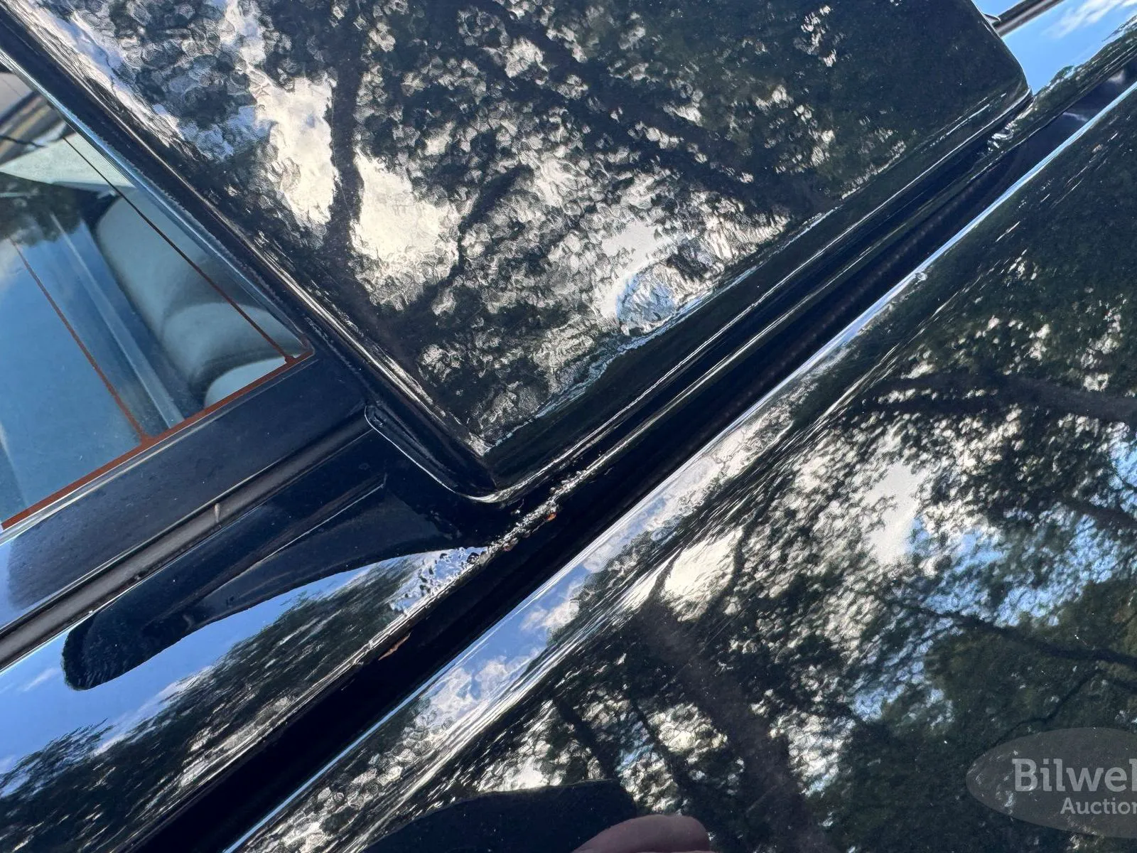Vehicle image 101