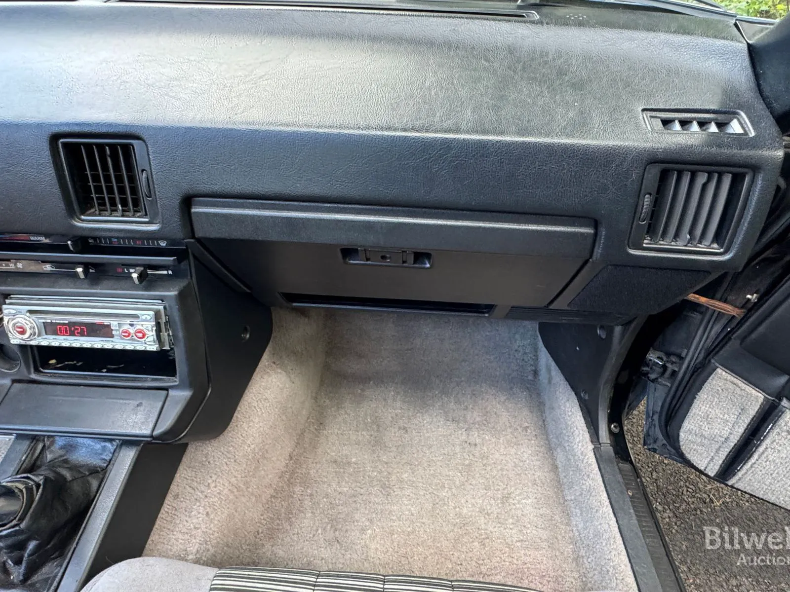 Vehicle image 47