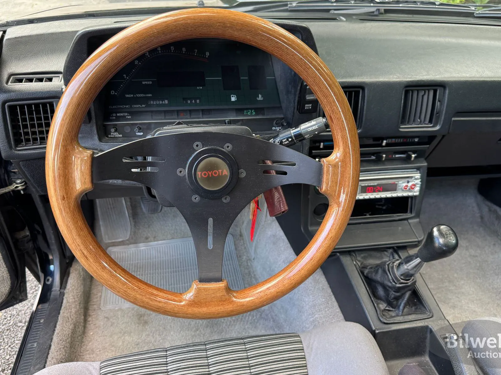 Vehicle image 22