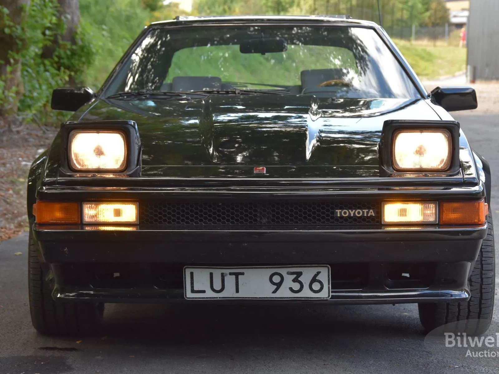 Vehicle image 21
