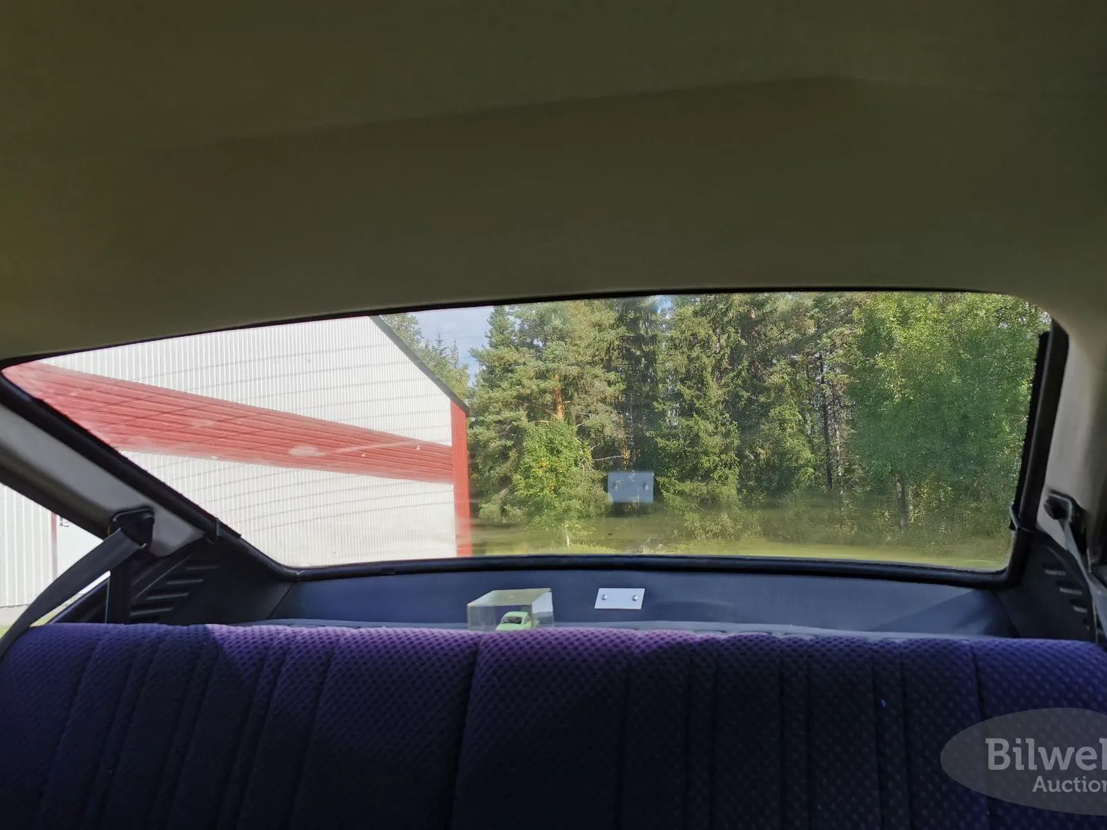 Vehicle image 27