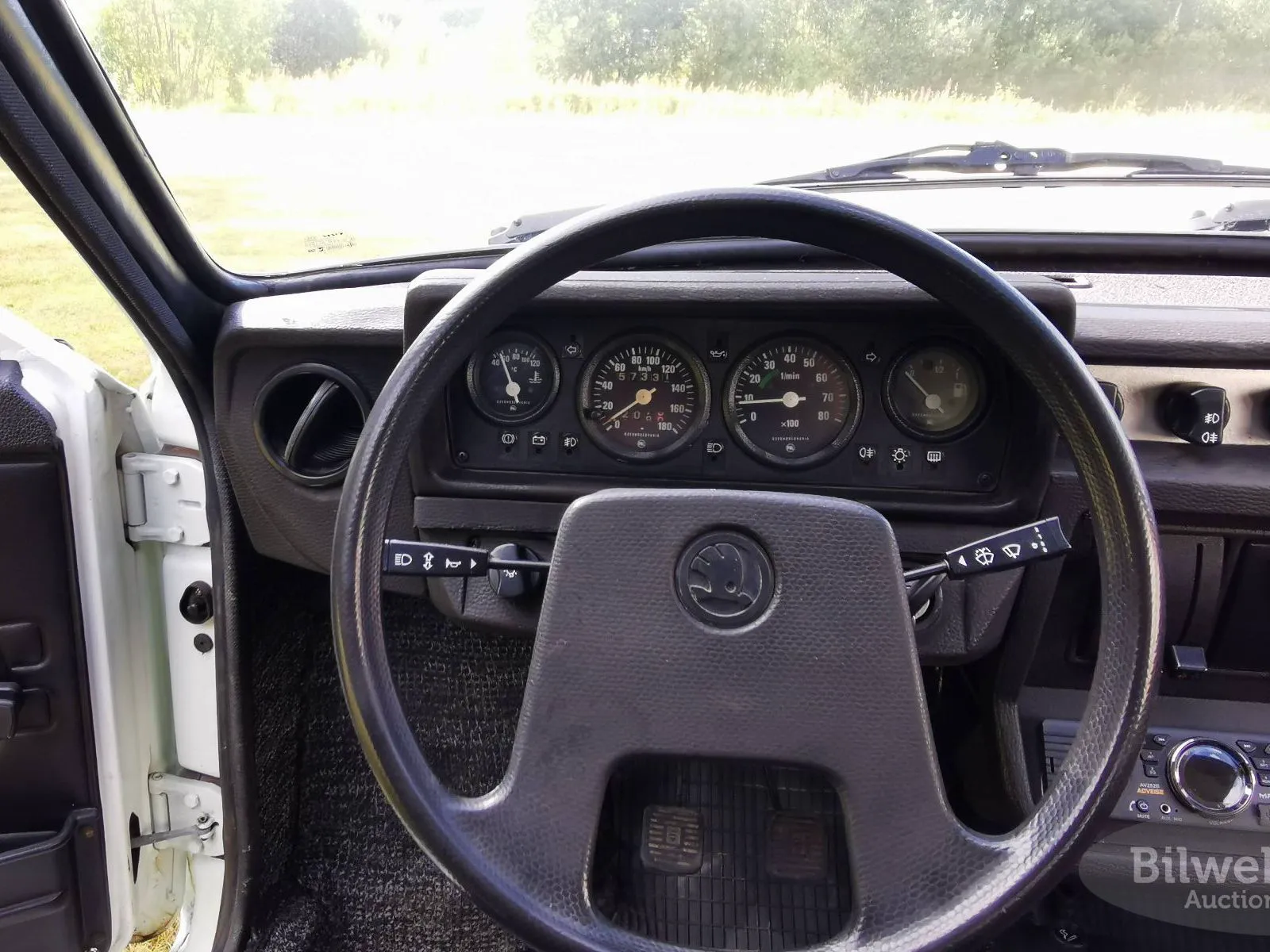 Vehicle image 23