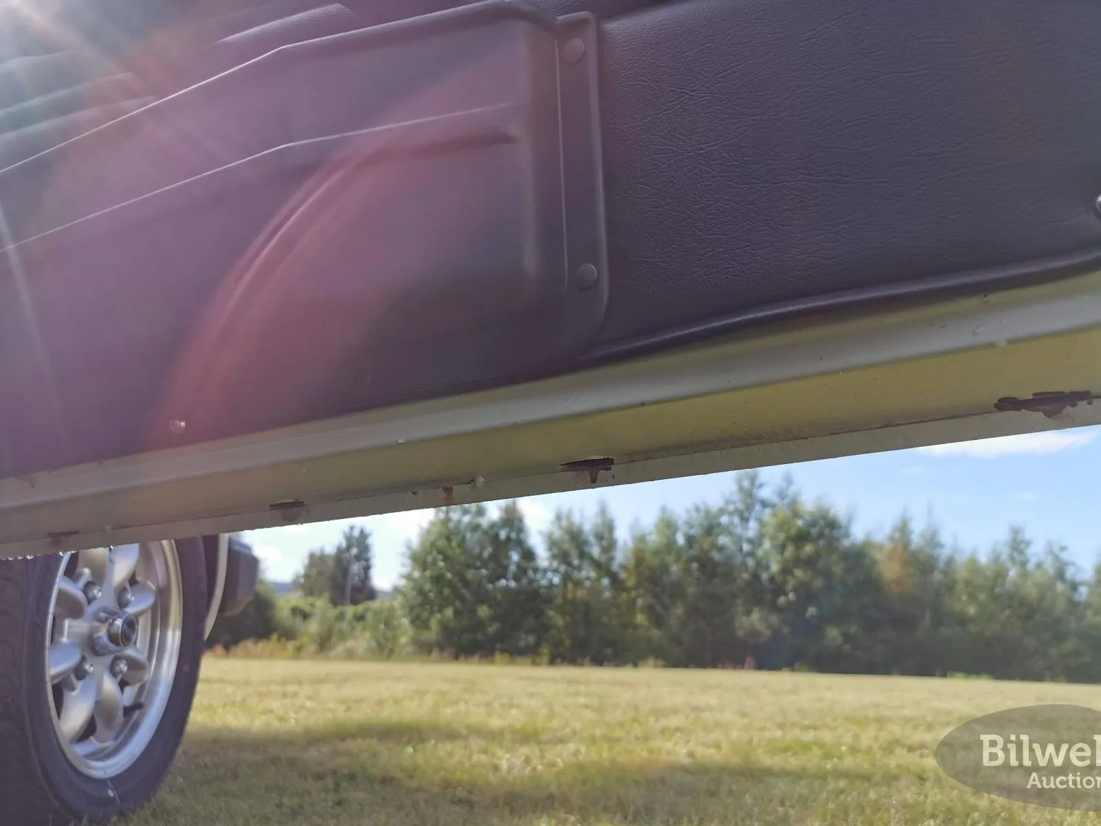 Vehicle image 35