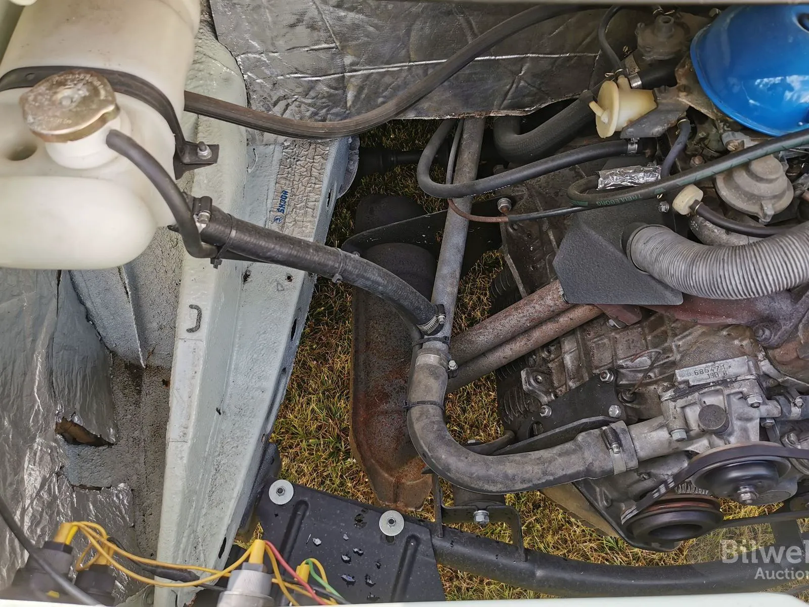 Vehicle image 30
