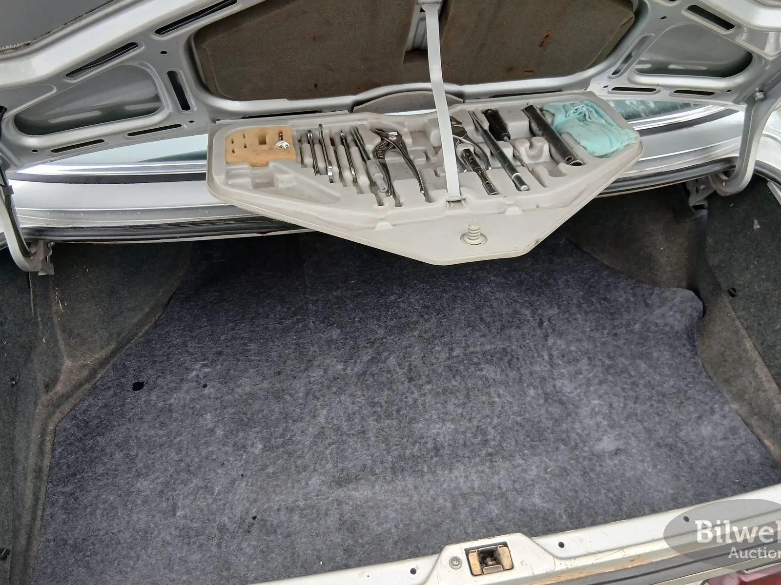 Vehicle image 21