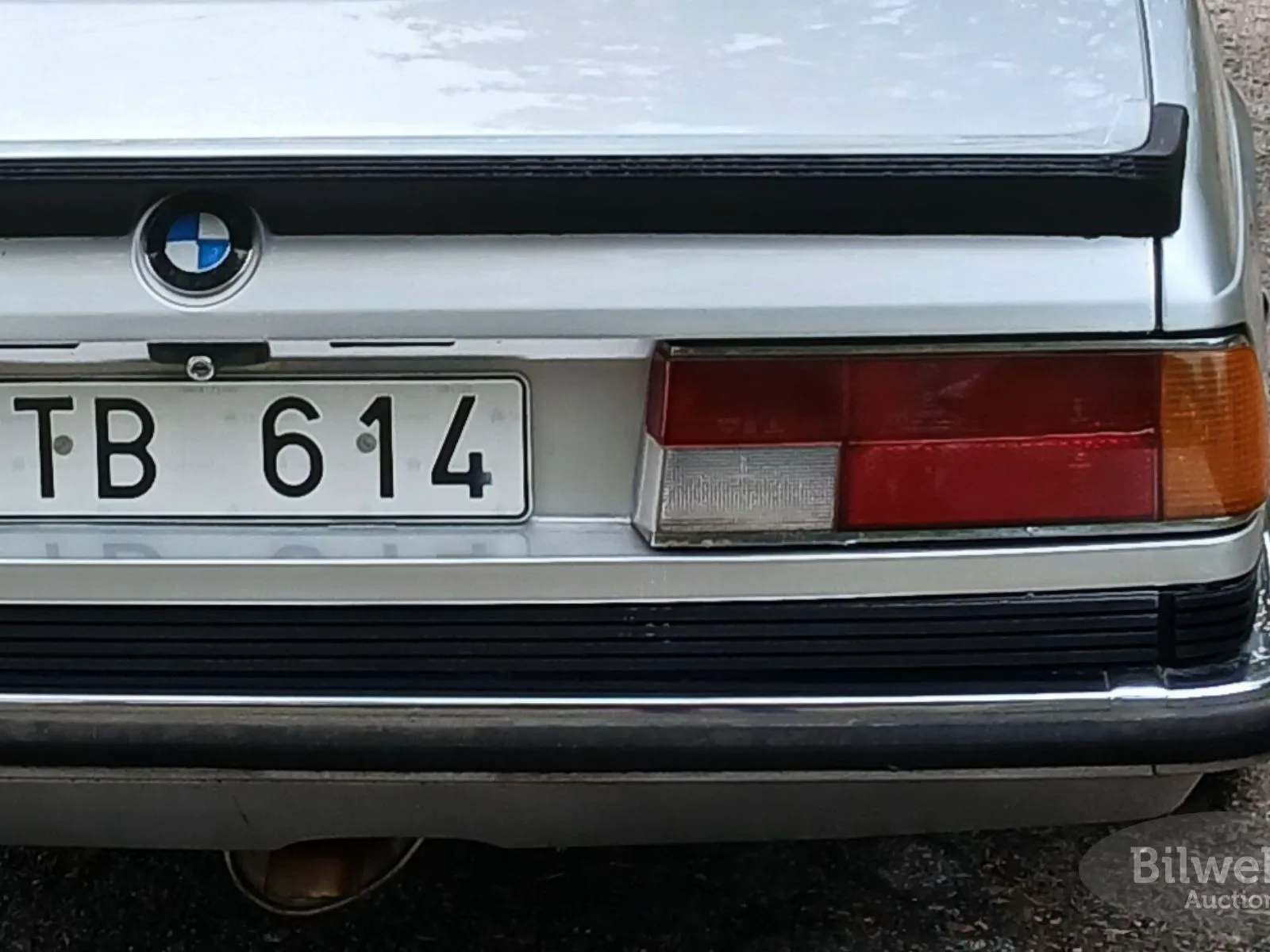Vehicle image 48