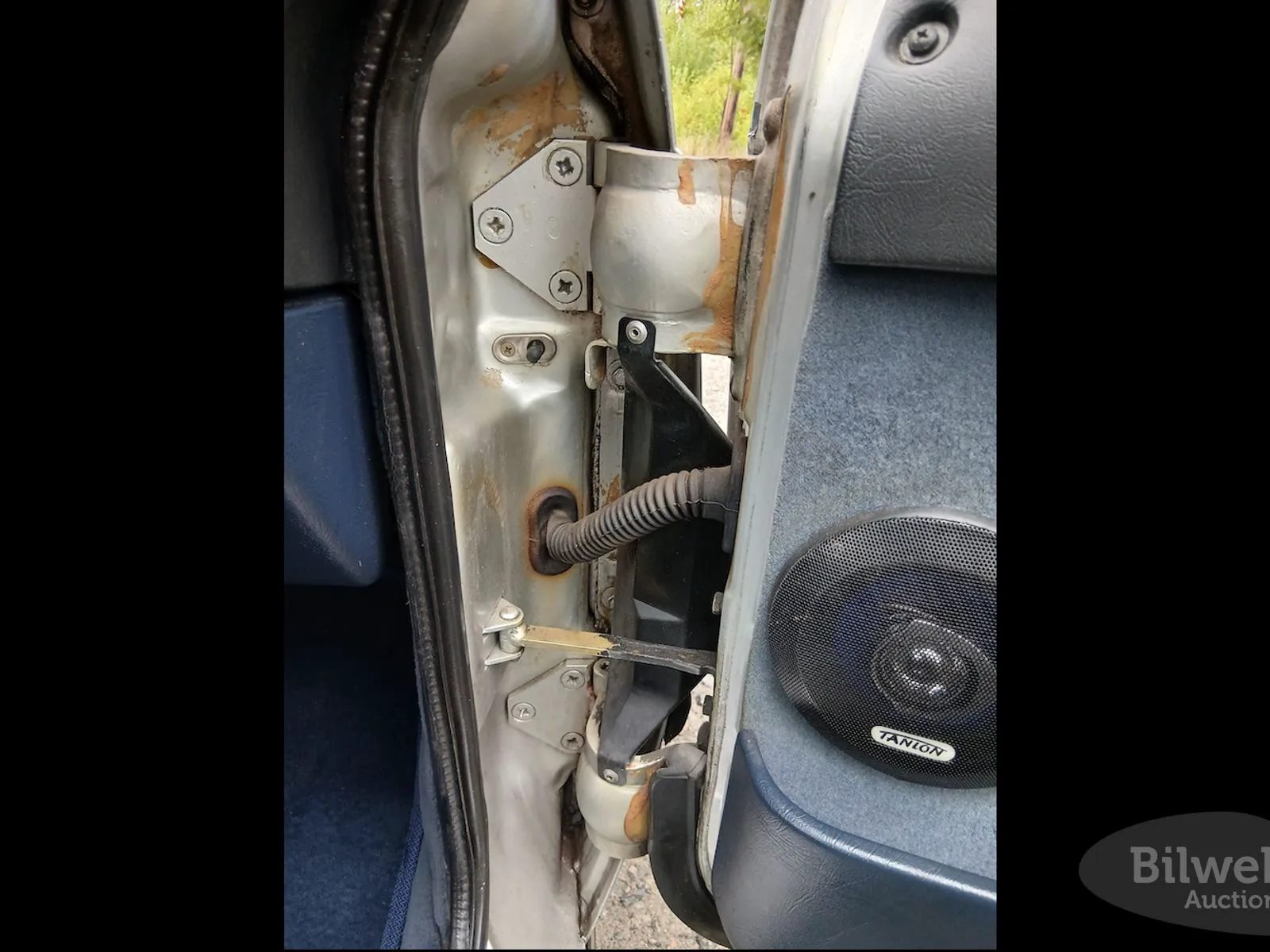 Vehicle image 31