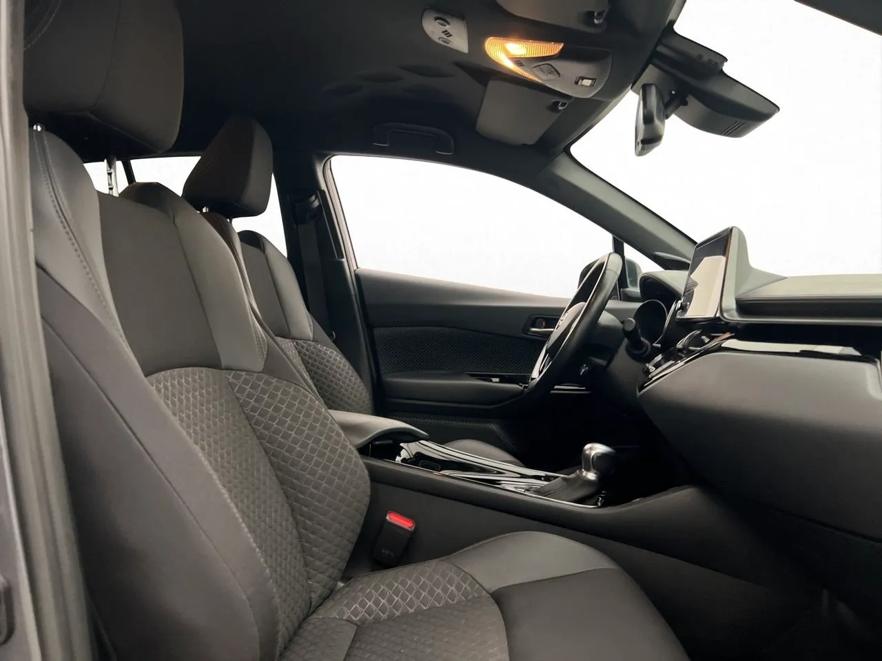 Vehicle image 18