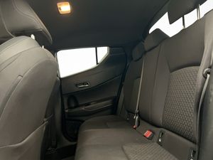 Toyota C-HR bild 21