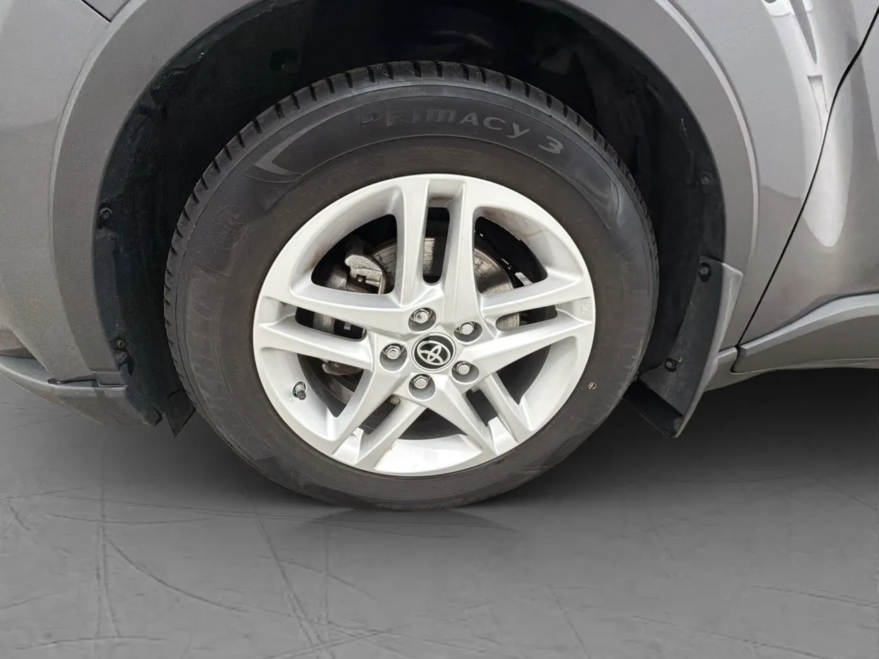 Vehicle image 23