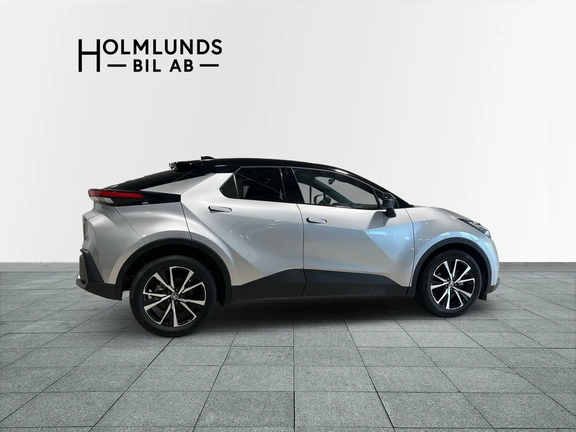 Vehicle image 16