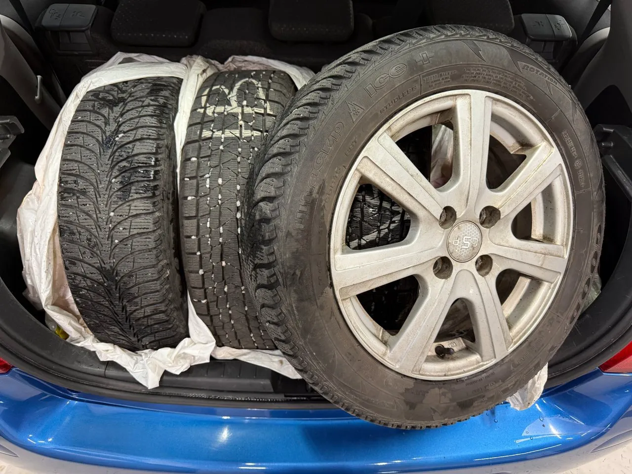 Vehicle image 18