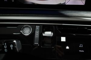 Peugeot e-5008 bild 4