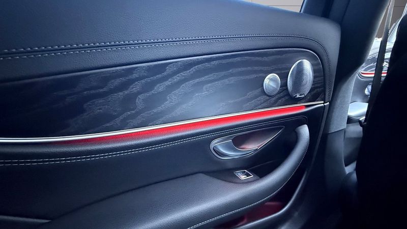 Mercedes E220 bild 18
