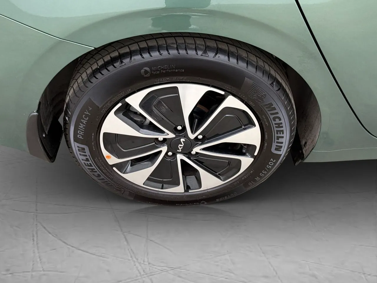 Vehicle image 31