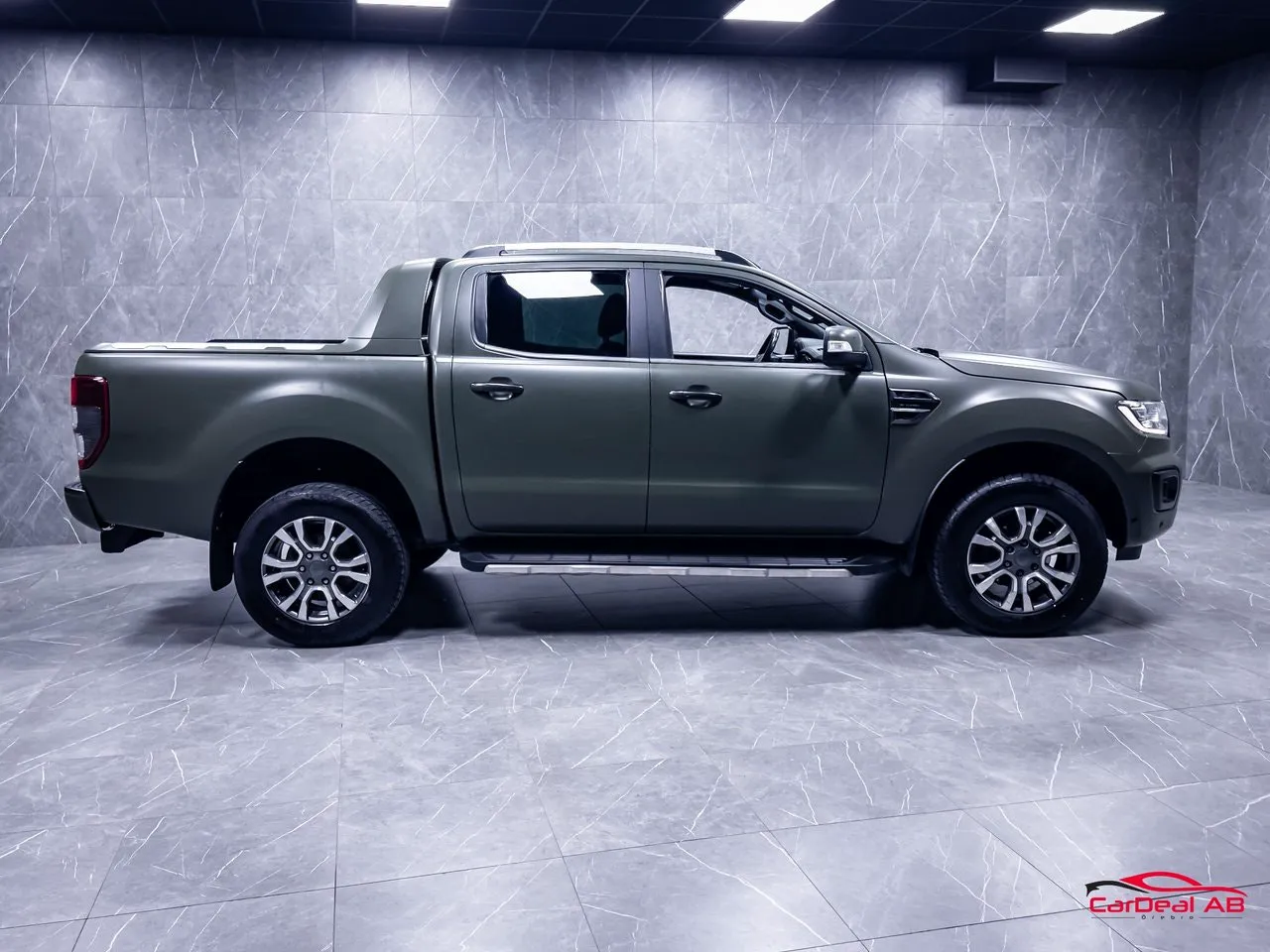 Vehicle image 7