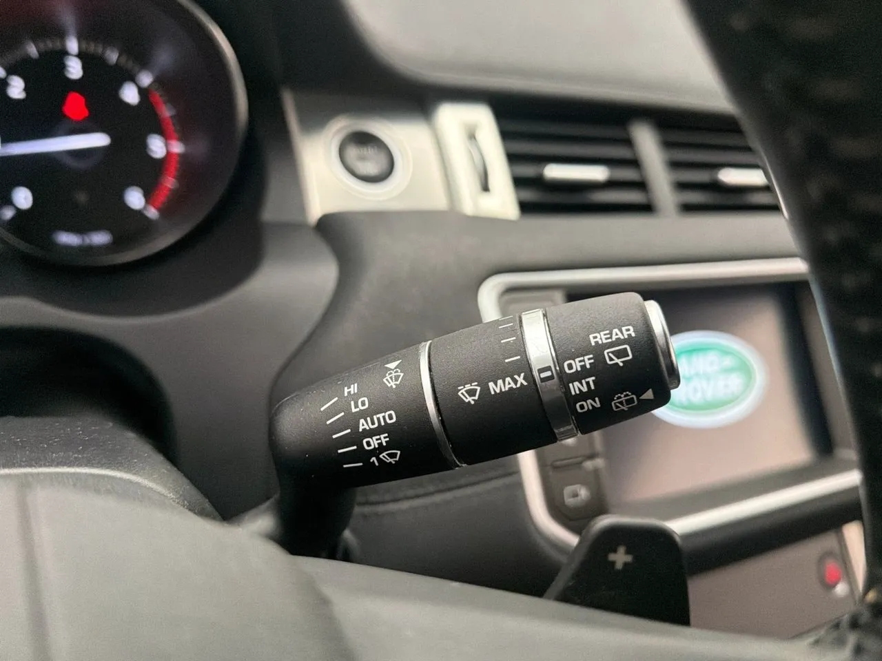 Vehicle image 27