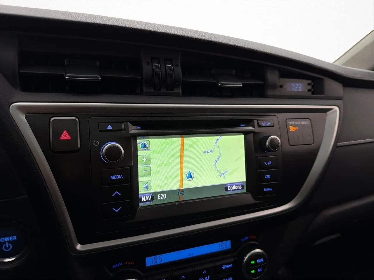 Vehicle image 20