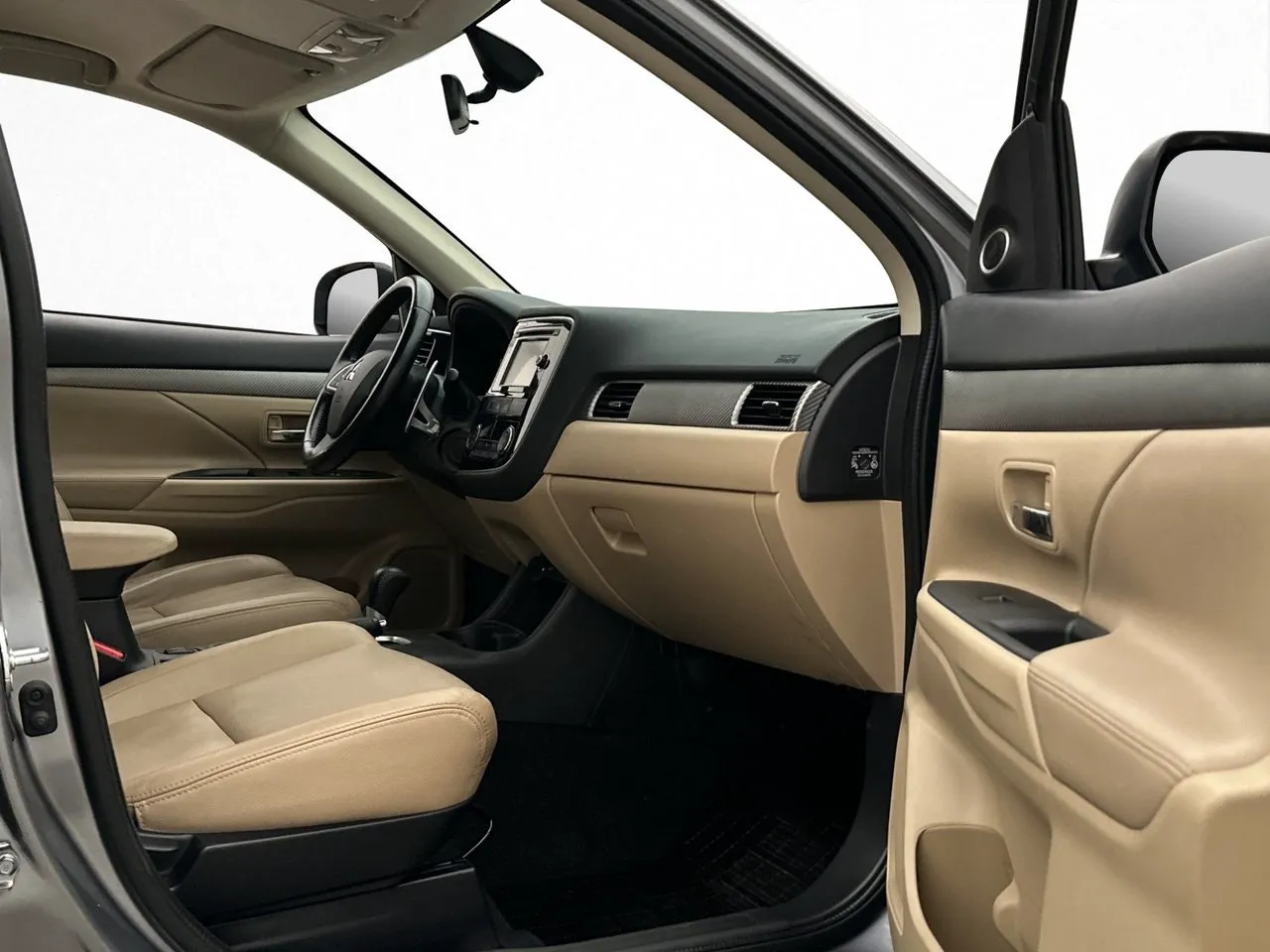 Vehicle image 25