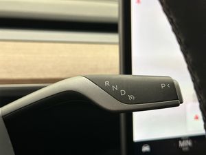 Tesla Model Y bild 34