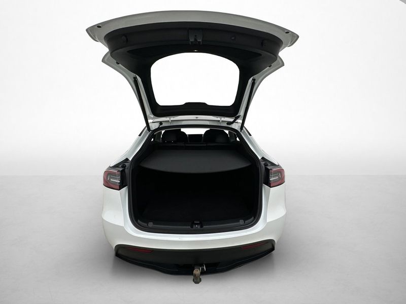 Tesla Model Y bild 11