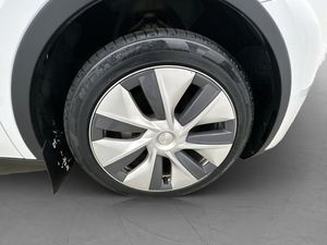 Tesla Model Y bild 33