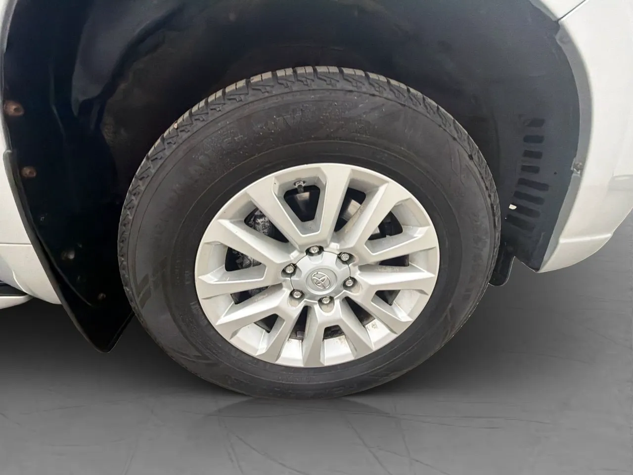 Vehicle image 30