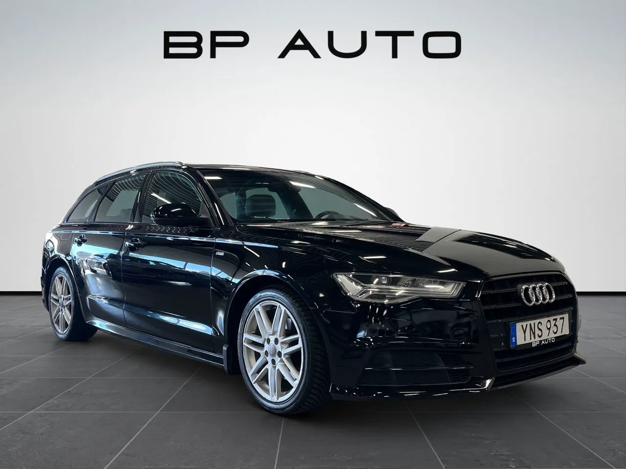 Vehicle image 7
