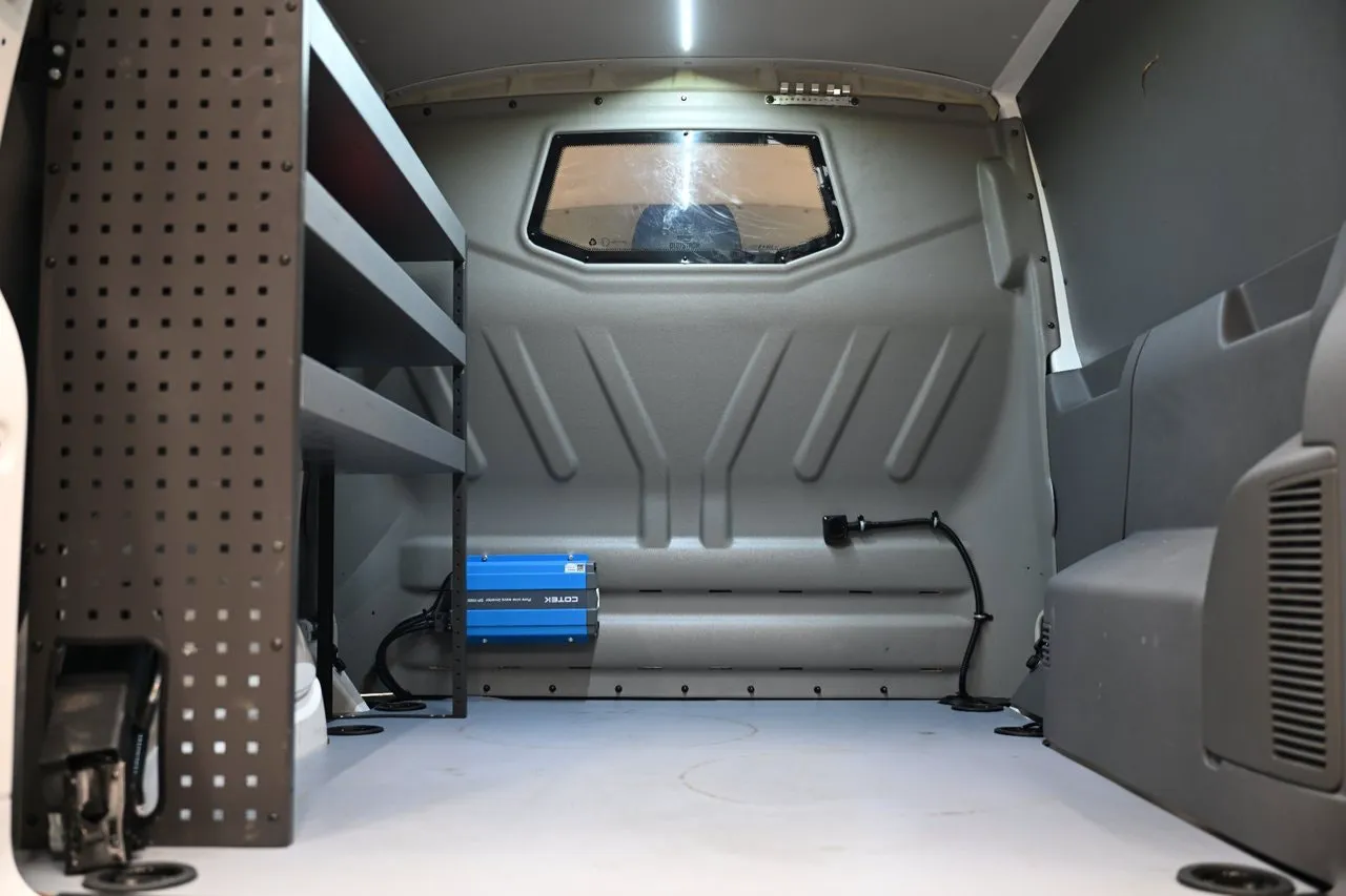 Vehicle image 14