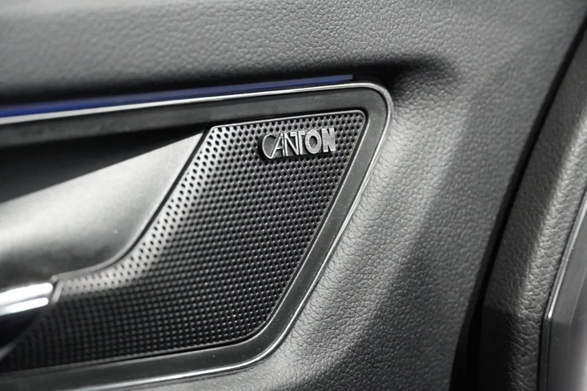 Vehicle image 21