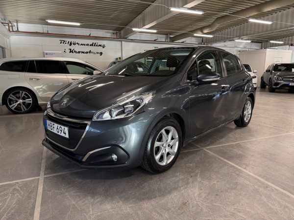 Peugeot 208 1.2 PureTech 82 Automat - 2015