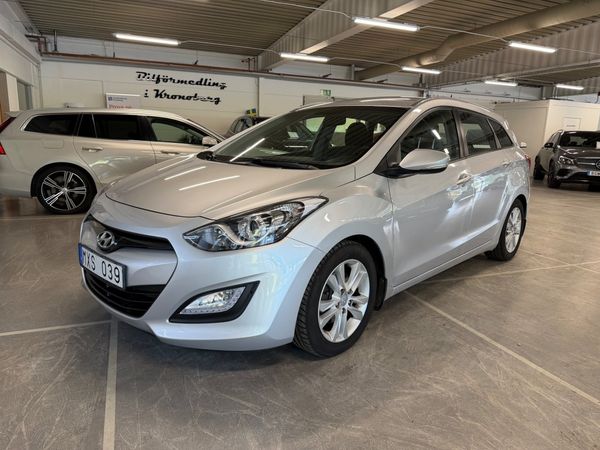 Hyundai i30 Kombi 1.6 CRDi Business Fullservad Lågskatt - 2013